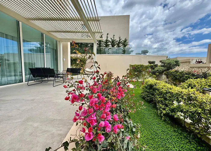 Seaclusion Villa Palase